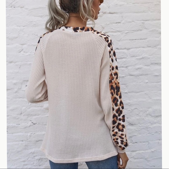 Mia Woman’s Leopard Print Raglan Sleeved Top - Picture 4 of 6